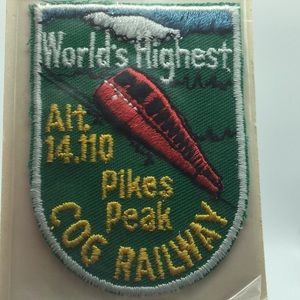 Cog Railway World’s Highest Alt. 14,110 Pikes Peak Badge Patch Colorado Train
